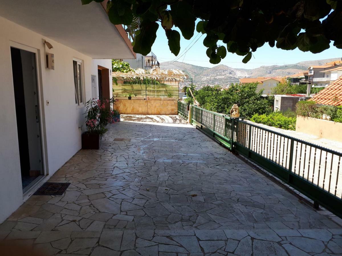 Apartments Luki Trogir Exterior foto